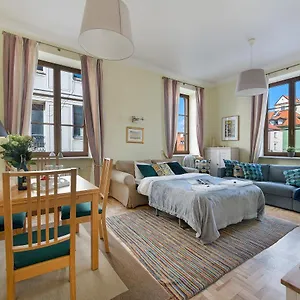 https://po-apartments-old-town.warsawhotelspoland.com